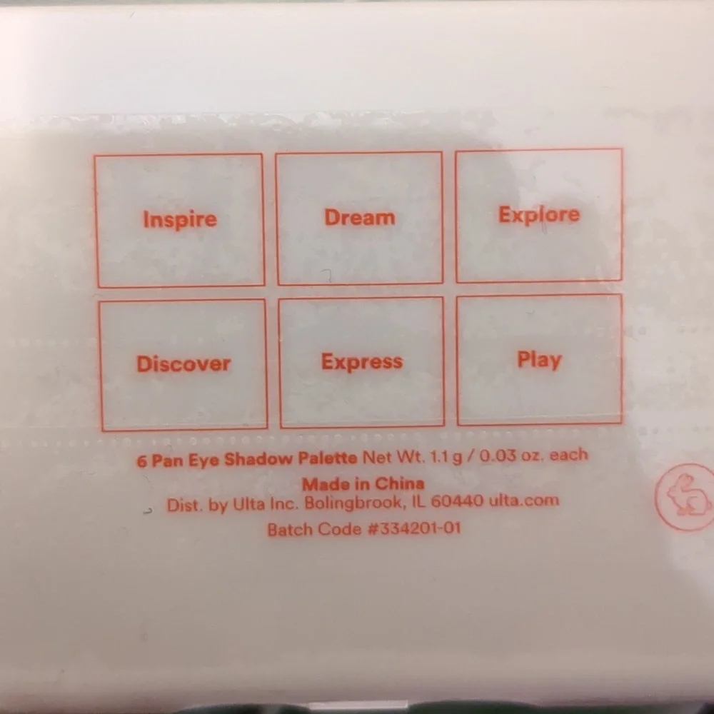 Pan Eyeshadow Palette